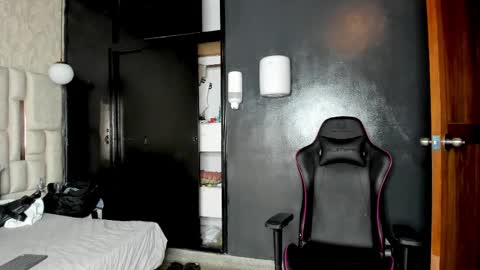 _sammy_ice online show from March 2025 05:05:02 AM