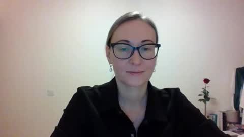 Snapshot of _sandyqueen__ chatting on November 2025 06:43:01 PM _sandyqueen__ online show from November 2025 06:43:01 PM