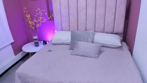 _scarletx_ online show from February 2026 02:26:01 AM