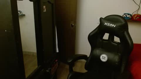 SCHNEIDER online show from November 2025 04:56:02 AM