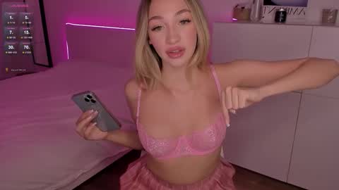 Snapshot of _secretdesire chatting on October 2025 05:48:02 PM Kat online show from October 2025 05:48:02 PM