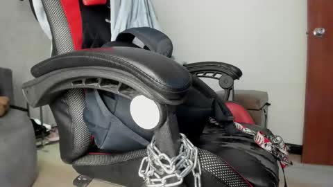 Selene online show from October 2025 04:40:02 PM