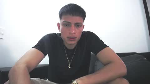 Juan Pablo-independent model online show from February 2025 09:14:02 PM