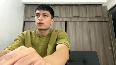 Juan Pablo-independent model online show from September 2025 01:19:02 AM