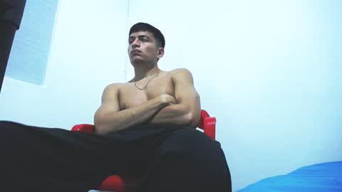 Juan Pablo-independent model online show from November 2025 07:33:02 AM