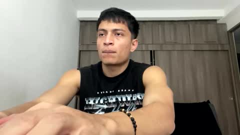 Juan Pablo-independent model online show from April 2026 08:31:01 PM