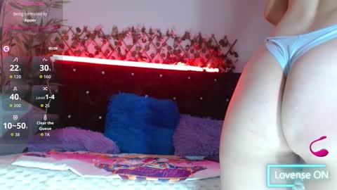 Snapshot of _sexycloe_ chatting on November 2025 10:41:02 PM Cloe online show from November 2025 10:41:02 PM