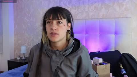 _sharlotte777 online show from May 2026 12:57:01 PM