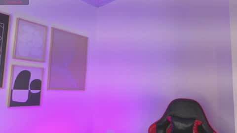 _sharlotte777 online show from June 2026 01:15:02 PM