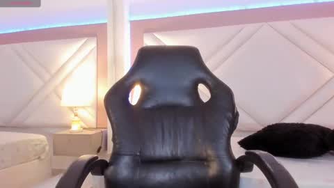 Shayra online show from March 2025 11:44:02 AM