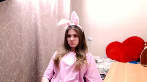 Snapshot of _shy_bunny__ chatting on January 2025 04:14:02 PM Mari online show from January 2025 04:14:02 PM