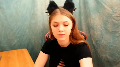 Snapshot of _shy_bunny__ chatting on September 2025 11:43:02 AM Mari online show from September 2025 11:43:02 AM