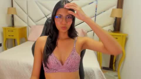 Snapshot of _skinnydoll chatting on September 2025 12:55:01 AM Lana online show from September 2025 12:55:01 AM