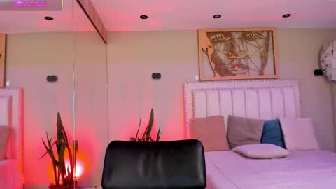    640  200   online show from September 2025 07:19:02 PM