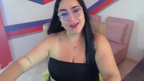 Snapshot of _sofiajones_ chatting on February 2025 05:37:01 PM SOFIA online show from February 2025 05:37:01 PM