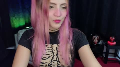 Snapshot of _sofiapink chatting on January 2025 11:48:01 PM Sofia online show from January 2025 11:48:01 PM