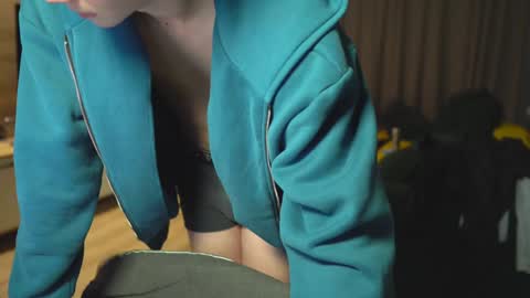 OLIVERpvt is open online show from January 2025 01:05:01 PM