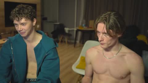 OLIVERpvt is open online show from January 2025 04:08:01 PM