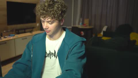 OLIVERpvt is open online show from January 2025 12:02:02 PM