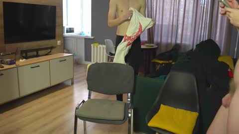 OLIVERpvt is open online show from February 2025 06:53:02 AM