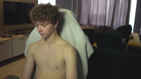 OLIVERpvt is open online show from February 2025 07:12:02 AM