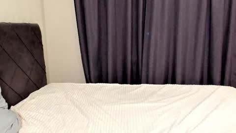 OLIVERpvt is open online show from April 2026 05:07:01 PM