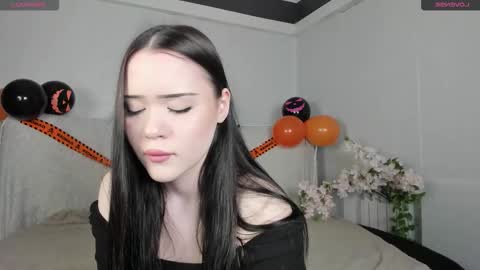 Brittany online show from November 2025 08:44:01 PM