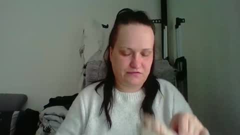 Snapshot of _squirty_pussyyy_ chatting on November 2025 09:53:02 AM Melisa online show from November 2025 09:53:02 AM