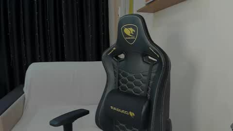 MARKPVT IS OPEN online show from December 2025 03:35:02 AM