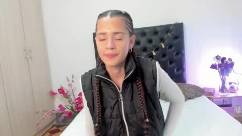 Snapshot of _sussi_ chatting on February 2025 01:40:02 PM Sussi online show from February 2025 01:40:02 PM