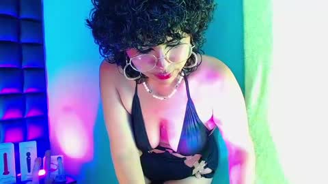 Snapshot of _sweet_kuromi chatting on December 2024 03:51:02 AM Kuromi online show from December 2024 03:51:02 AM