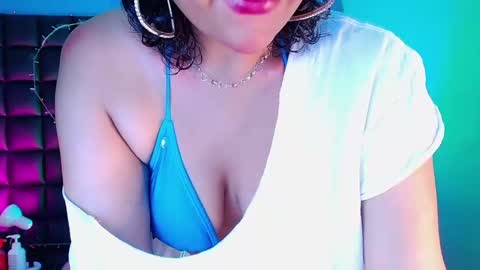 Snapshot of _sweet_kuromi chatting on January 2025 04:08:02 AM Kuromi online show from January 2025 04:08:02 AM