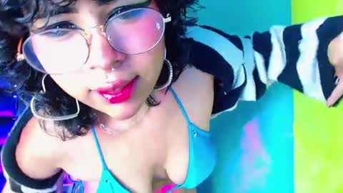 Snapshot of _sweet_kuromi chatting on January 2025 05:11:01 AM Kuromi online show from January 2025 05:11:01 AM