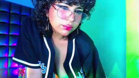 Snapshot of _sweet_kuromi chatting on February 2025 04:27:01 AM Kuromi online show from February 2025 04:27:01 AM