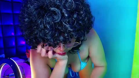 Snapshot of _sweet_kuromi chatting on February 2025 10:48:02 AM Kuromi online show from February 2025 10:48:02 AM