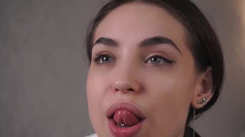 Sofia online show from February 2025 11:33:01 AM