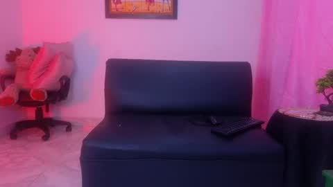   0900 p.m a 0500 a.m Colombia time UTC -5  online show from March 2026 02:59:01 AM