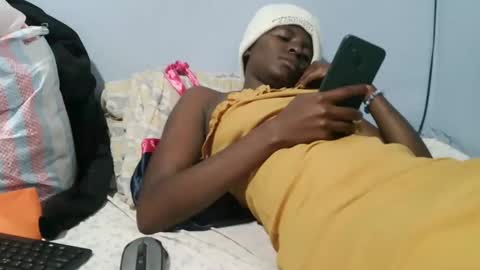 Snapshot of _sweetberry95 chatting on December 2024 11:24:01 AM Talia online show from December 2024 11:24:01 AM