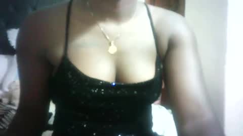 Snapshot of _sweetberry95 chatting on February 2025 10:22:01 AM Talia online show from February 2025 10:22:01 AM