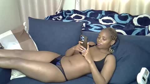 Snapshot of _sweetums chatting on December 2025 11:18:01 AM Rosy Steph online show from December 2025 11:18:01 AM