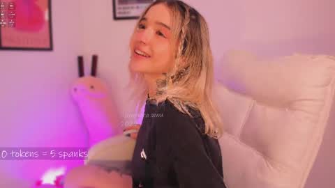 _tammarra_ online show from May 2026 05:29:02 PM