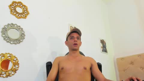 Snapshot of _tarek_ chatting on October 2025 06:05:01 PM _tarek_ online show from October 2025 06:05:01 PM