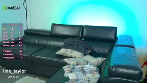 Snapshot of _taylormoon chatting on November 2025 10:15:02 PM Link Taylor online show from November 2025 10:15:02 PM