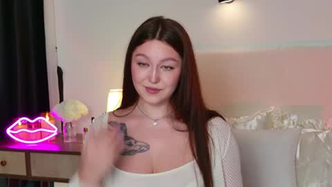 Snapshot of _tessa_may_ chatting on October 2025 09:28:02 PM _tessa_may_ online show from October 2025 09:28:02 PM