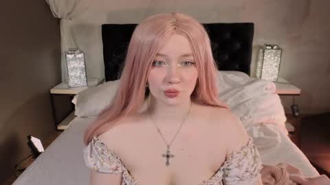 Snapshot of _that_witch_ chatting on April 2026 05:27:02 AM MIRA online show from April 2026 05:27:02 AM