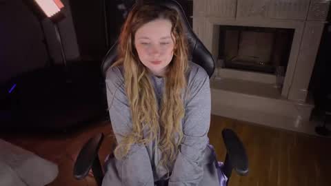 Snapshot of _that_witch_ chatting on April 2026 05:34:01 AM MIRA online show from April 2026 05:34:01 AM