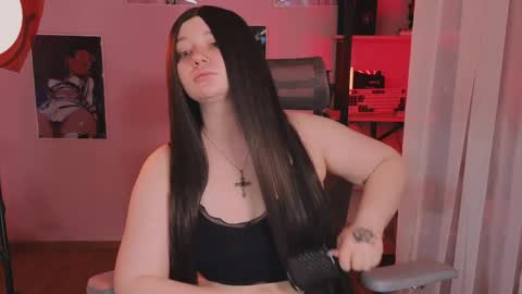 Snapshot of _that_witch_ chatting on May 2026 07:02:02 AM MIRA online show from May 2026 07:02:02 AM