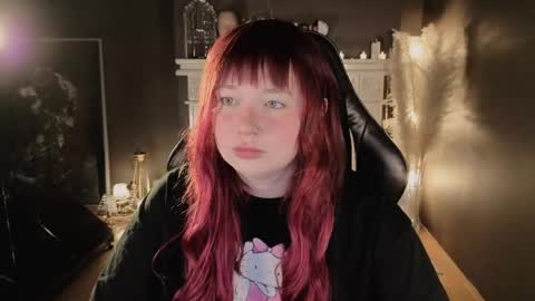 Snapshot of _that_witch_ chatting on May 2026 05:15:01 AM MIRA online show from May 2026 05:15:01 AM