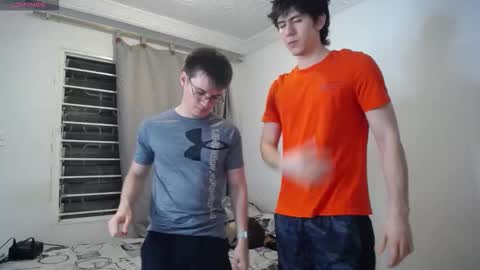 Scot y Patrick online show from November 2025 12:10:01 AM