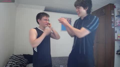 Scot y Patrick online show from November 2025 01:28:02 AM